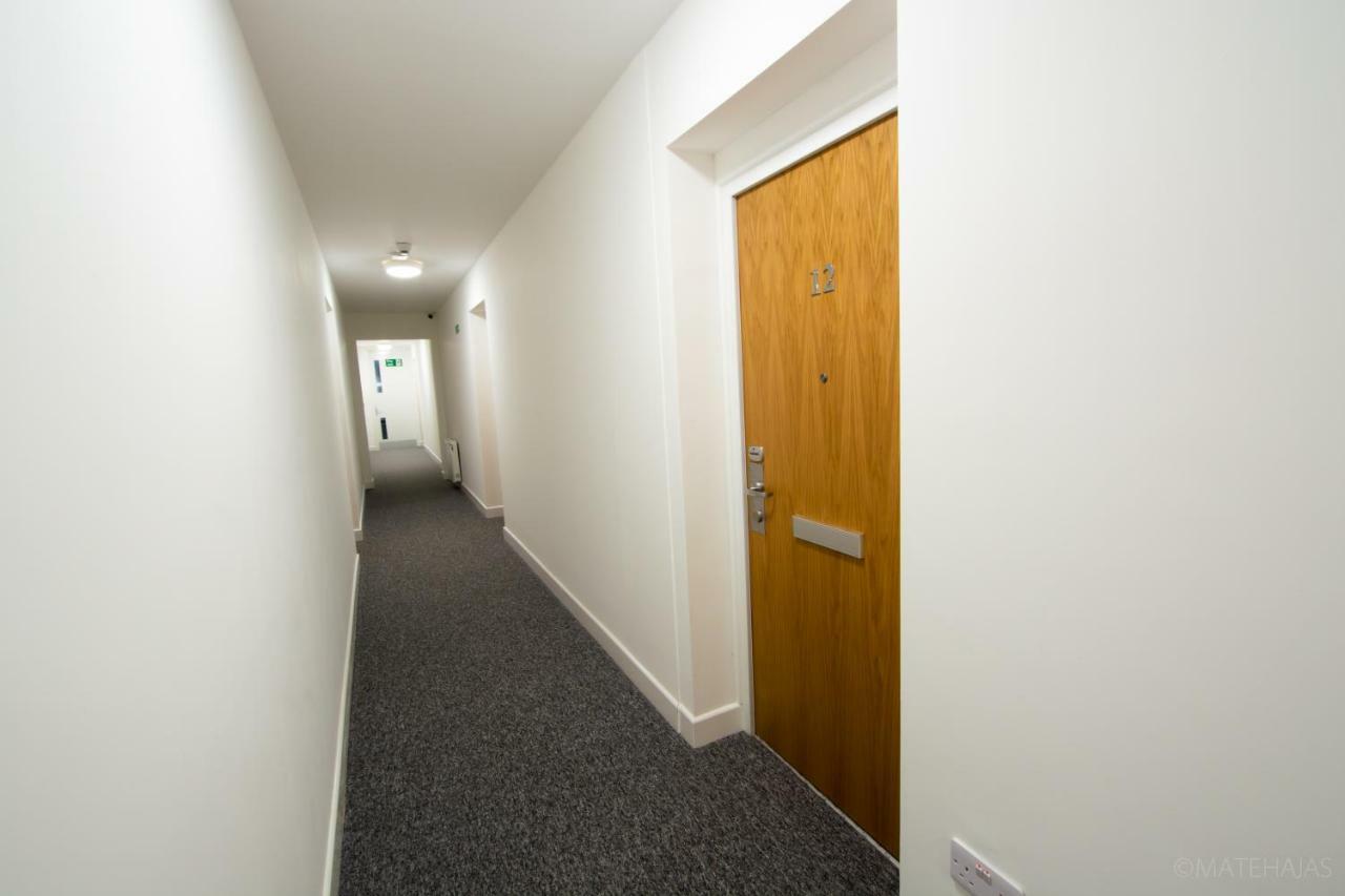 Somerville Apartments London Heathrow ヒースロー エクステリア 写真