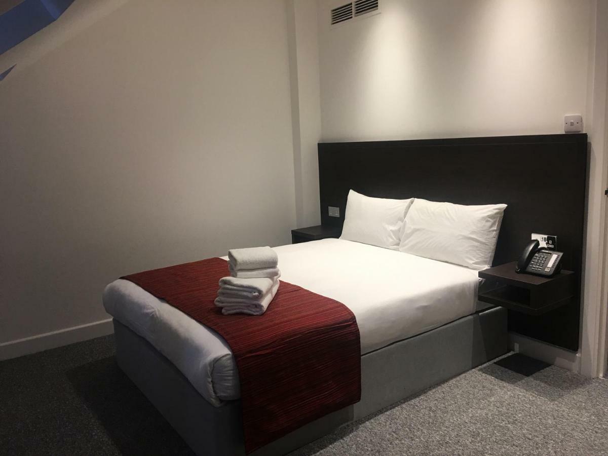 Somerville Apartments London Heathrow ヒースロー エクステリア 写真